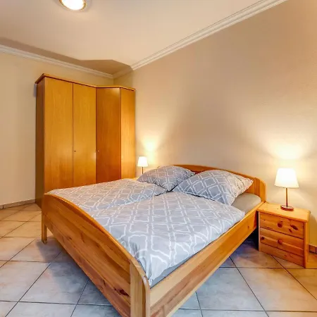 Spacious Flat In Near The N Rburgring Apartment *