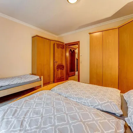 Apartment Spacious Flat In Near The N Rburgring
