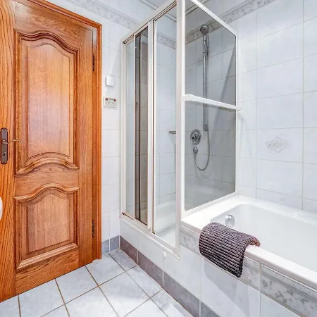 Spacious Flat In Near The N Rburgring *