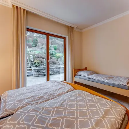 Spacious Flat In Near The Nuerburgring Appartamento *